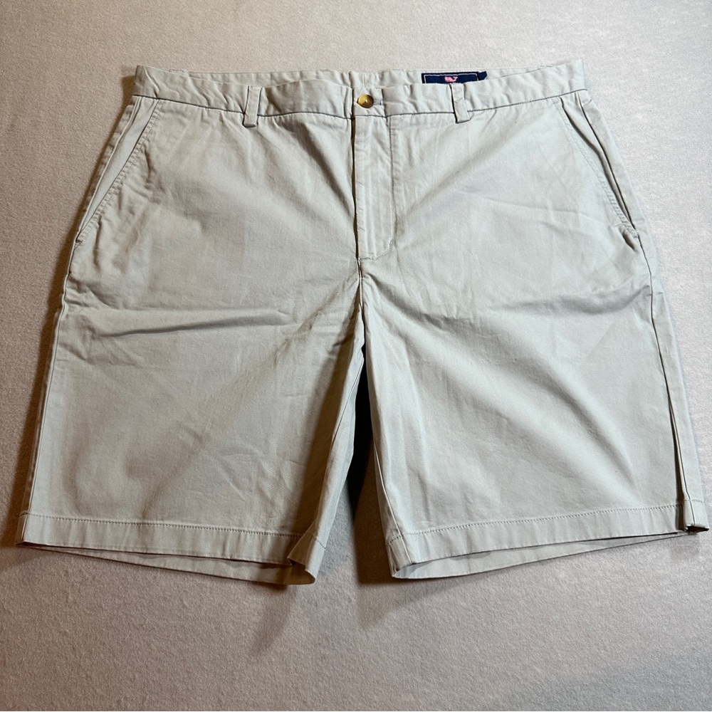 Vineyard Vines Breaker Shorts Men’s 40 Gray Chino 9”‎ Inseam Casual Preppy